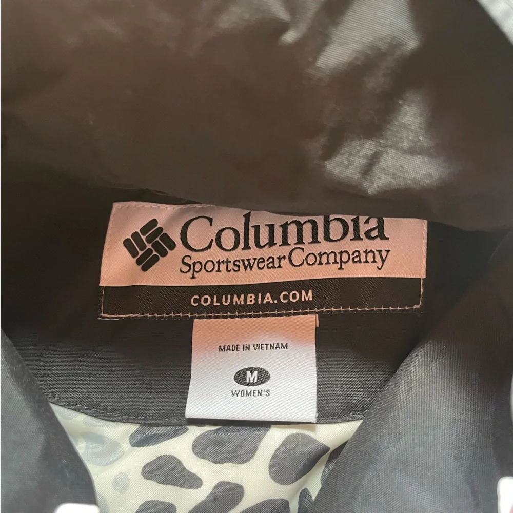 Women's Columbia Jacket With Removeable Hood Size Medium‎